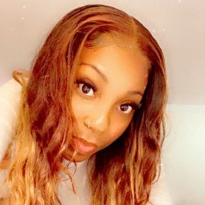 Meet your Posher, Shakia